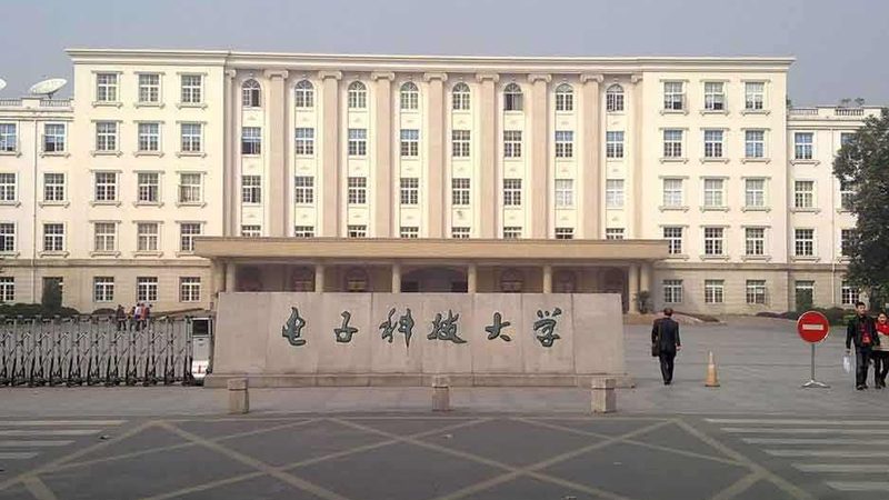 定制方案解析：防水继电器模块在工业自动化中的应用**